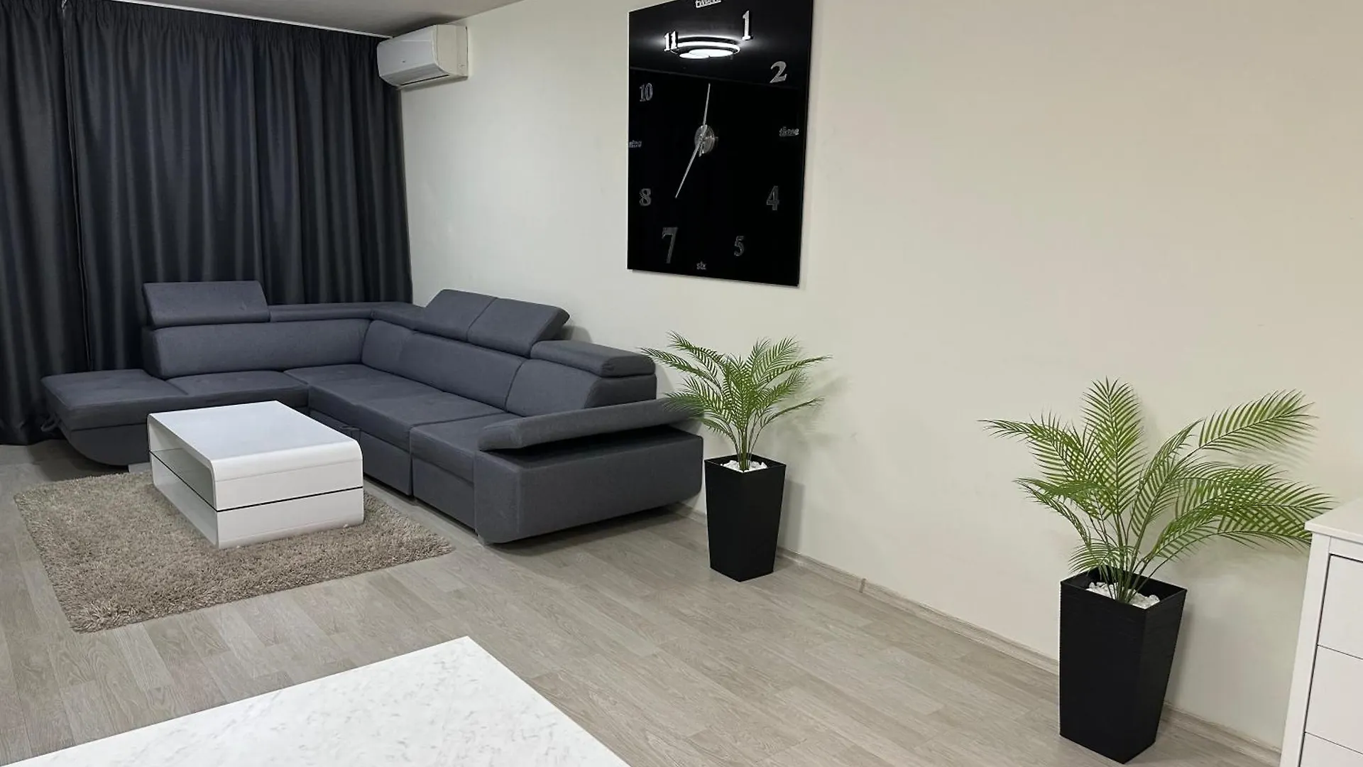 Apartments Las Tres Palmas Sofia Bulgaria
