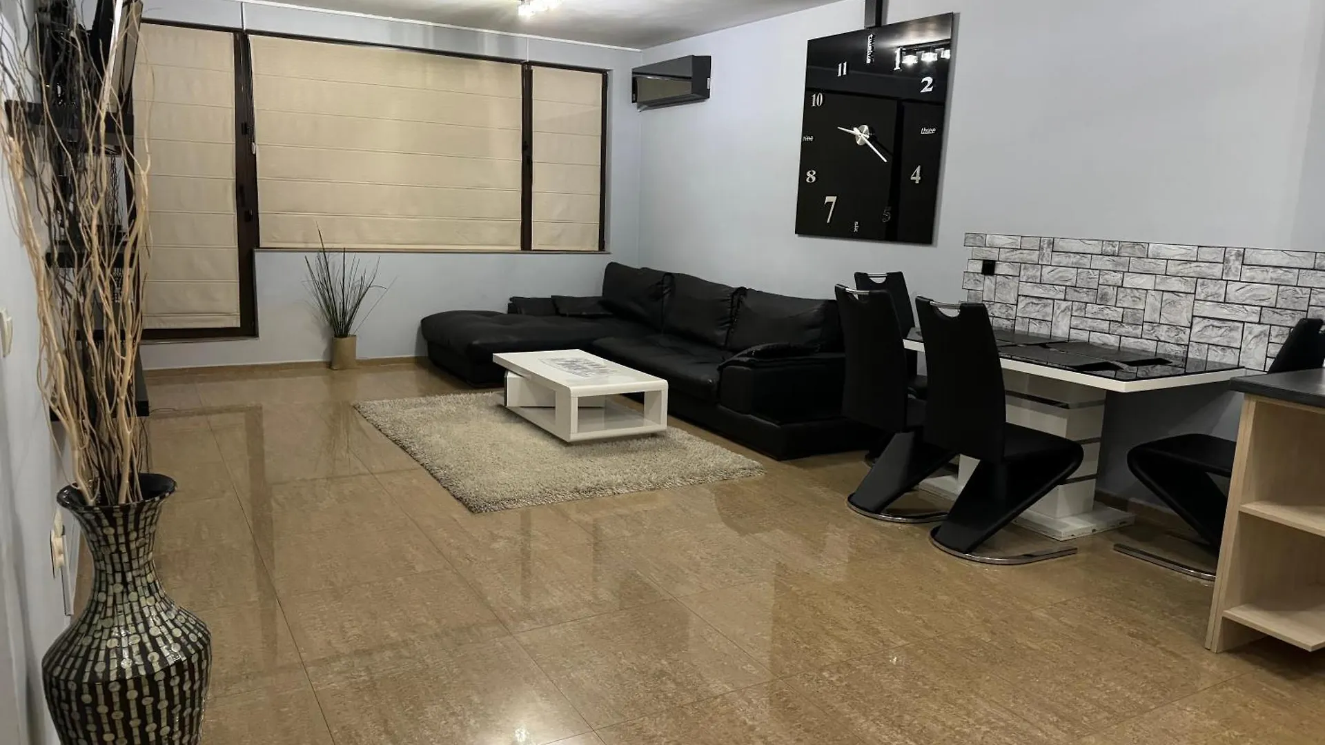 Apartments Las Tres Palmas Sofia 0*,  Bulgaria