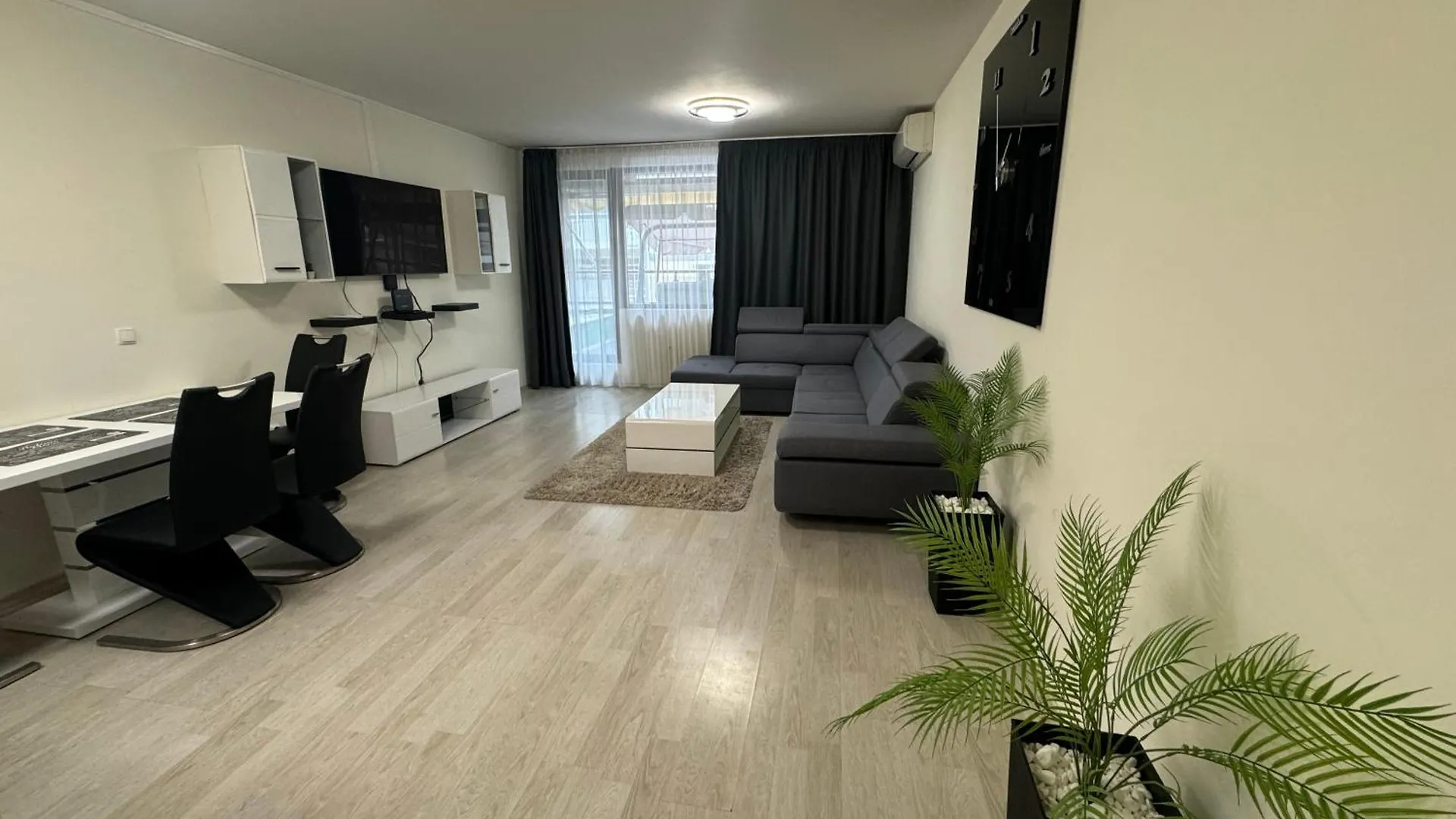 Apartments Las Tres Palmas Sofia 0*,